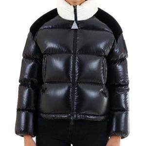 Moncler CHOUELLE SHORT DOWN JACKET